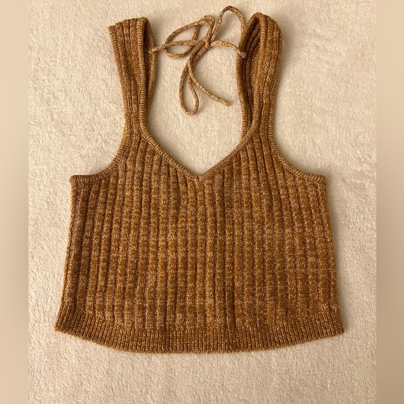 Nwt out from under staycation sweater tank m - Picture 2 of 7
